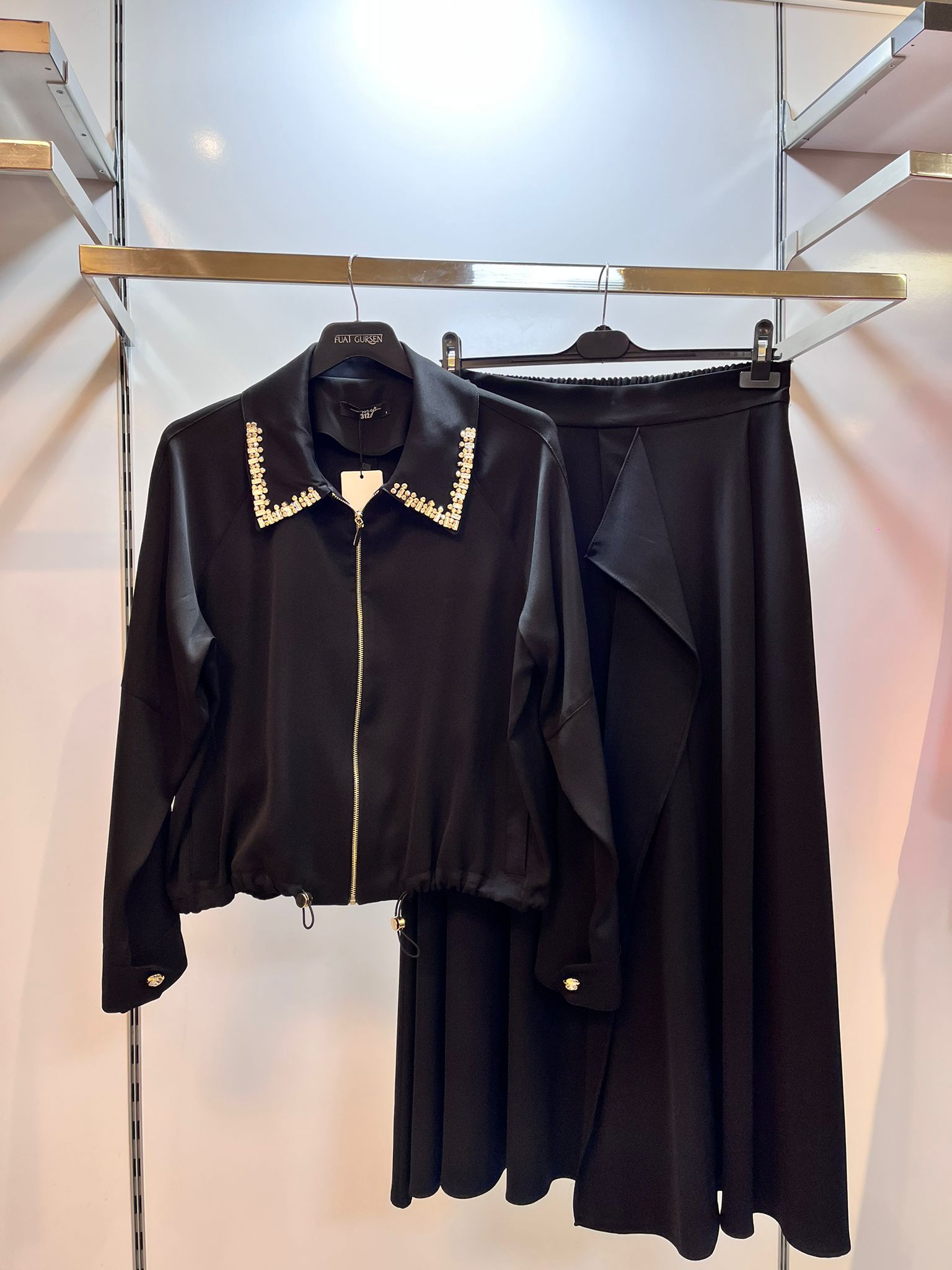 YAKASI TAŞLI TAKIM # 1532