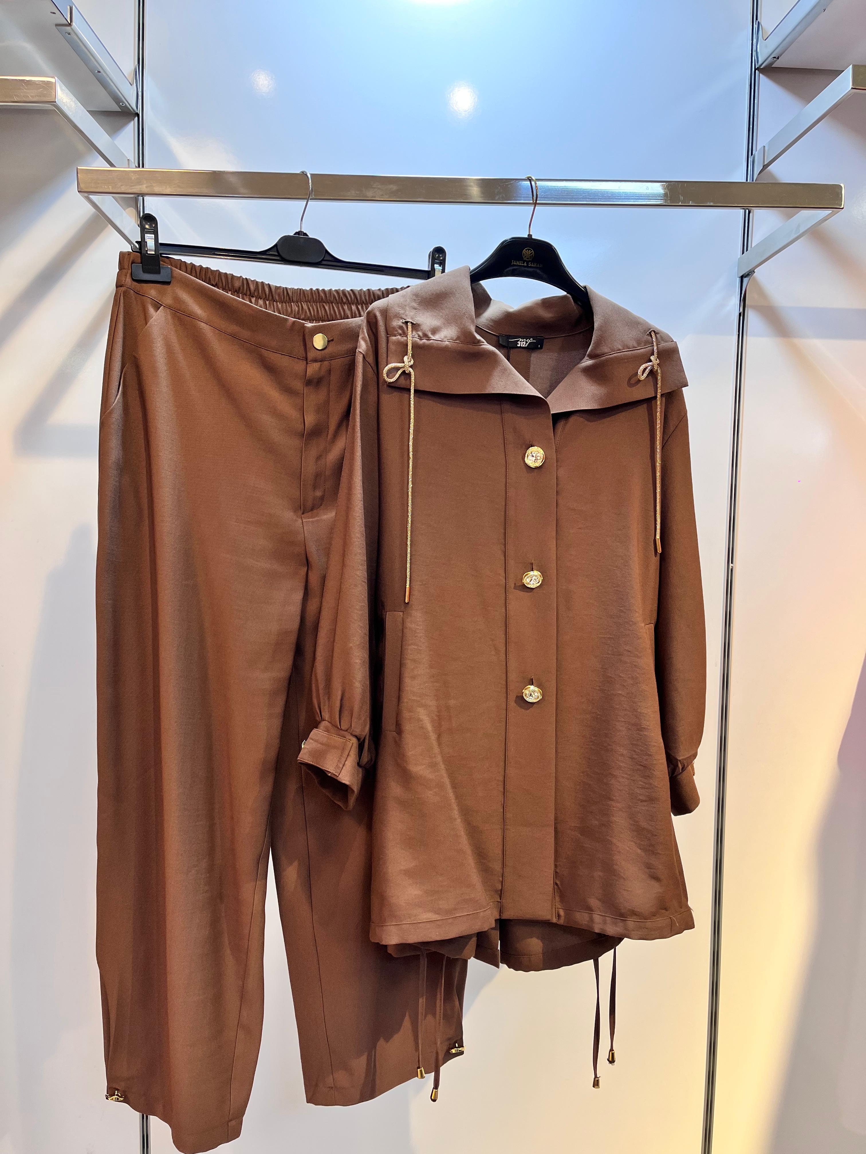 ARKASI TAŞLI TAKIM #