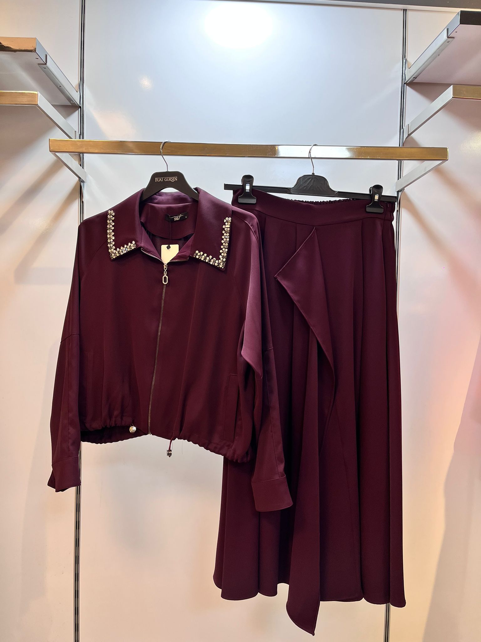 YAKASI TAŞLI TAKIM # 1532