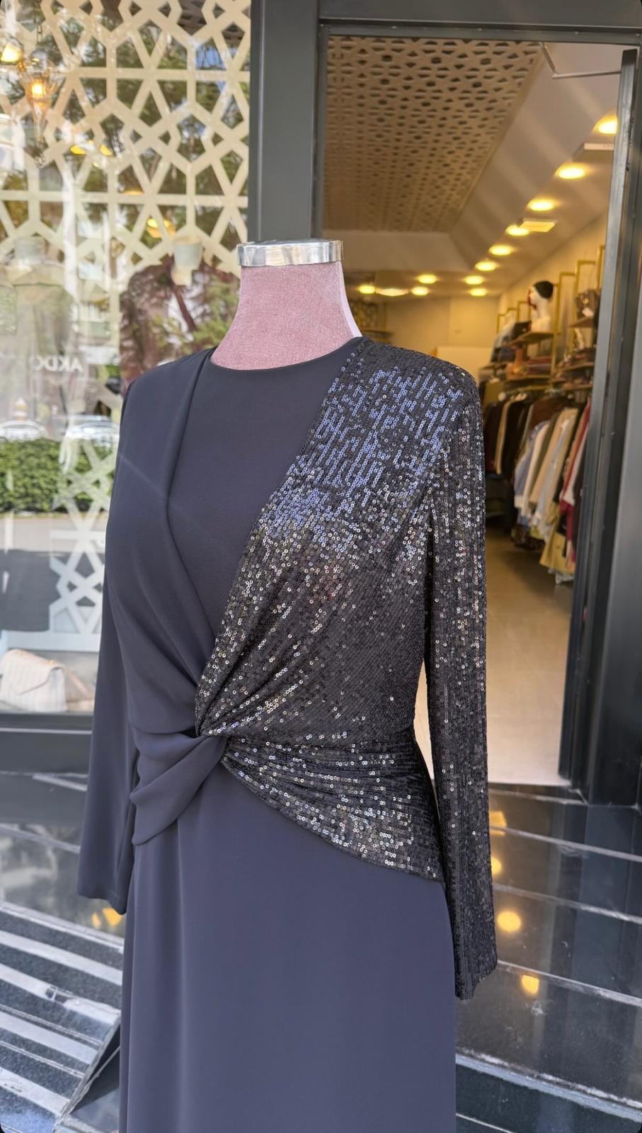 SİYAH PAYET GARNILI RLBİSE